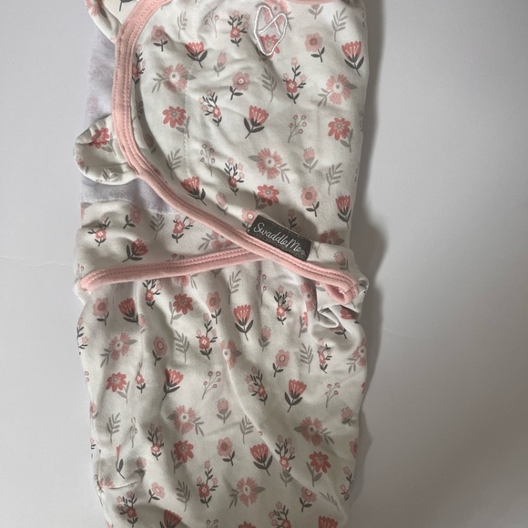 SwaddleMe Floral Kids Pajamas Sleep Sack - Pink and White - Picture 1 of 5